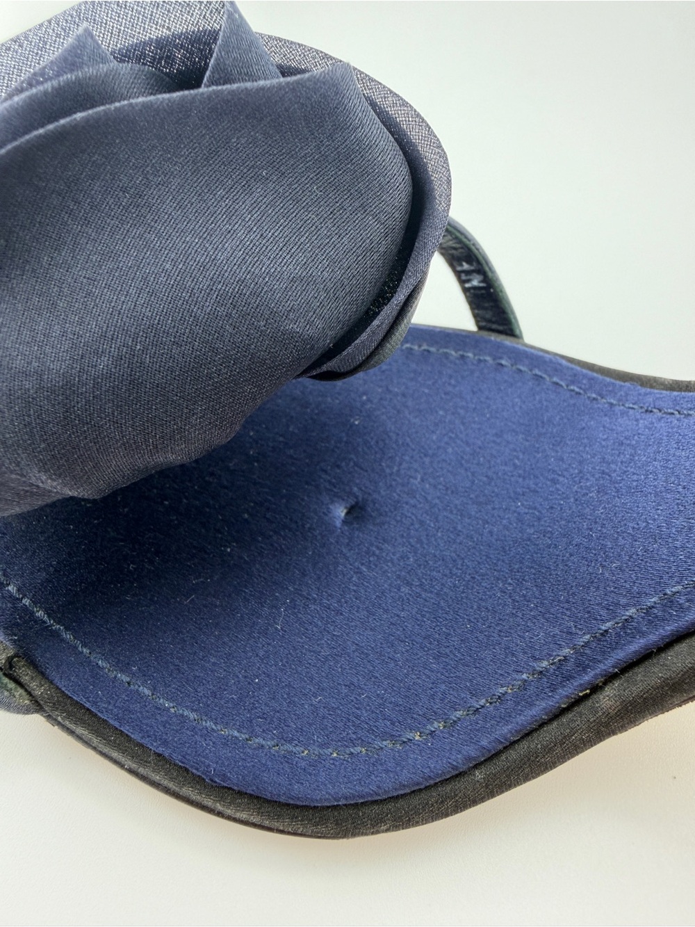 Authentic 2014 Christian Dior Navy Silk Satin Rosette Stilettos-39 - Picture 10 of 13